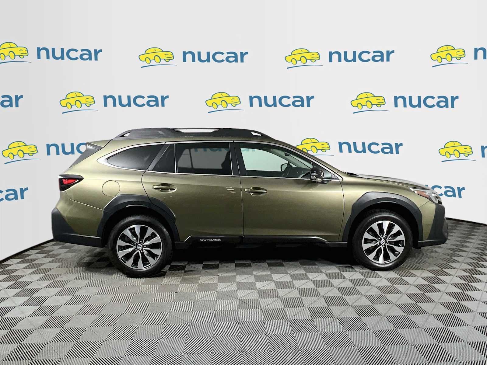 Used 2025 Subaru Outback Limited AWD/4WD image 8