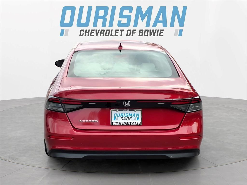 Used 2025 Honda Accord LX image 4