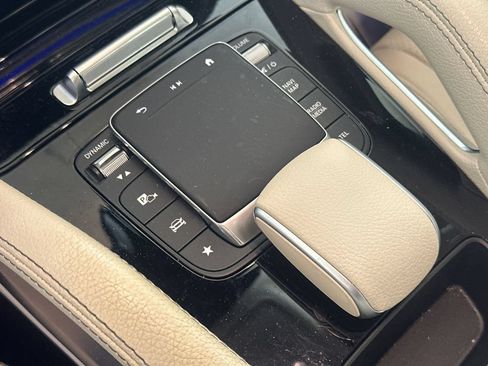 Used 2024 Mercedes-Benz GLE 450e 4MATIC image 6
