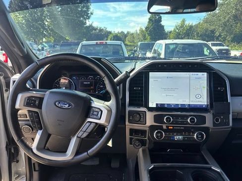 Used 2022 Ford F250 Lariat w/ Lariat Value Package AWD/4WD image 11