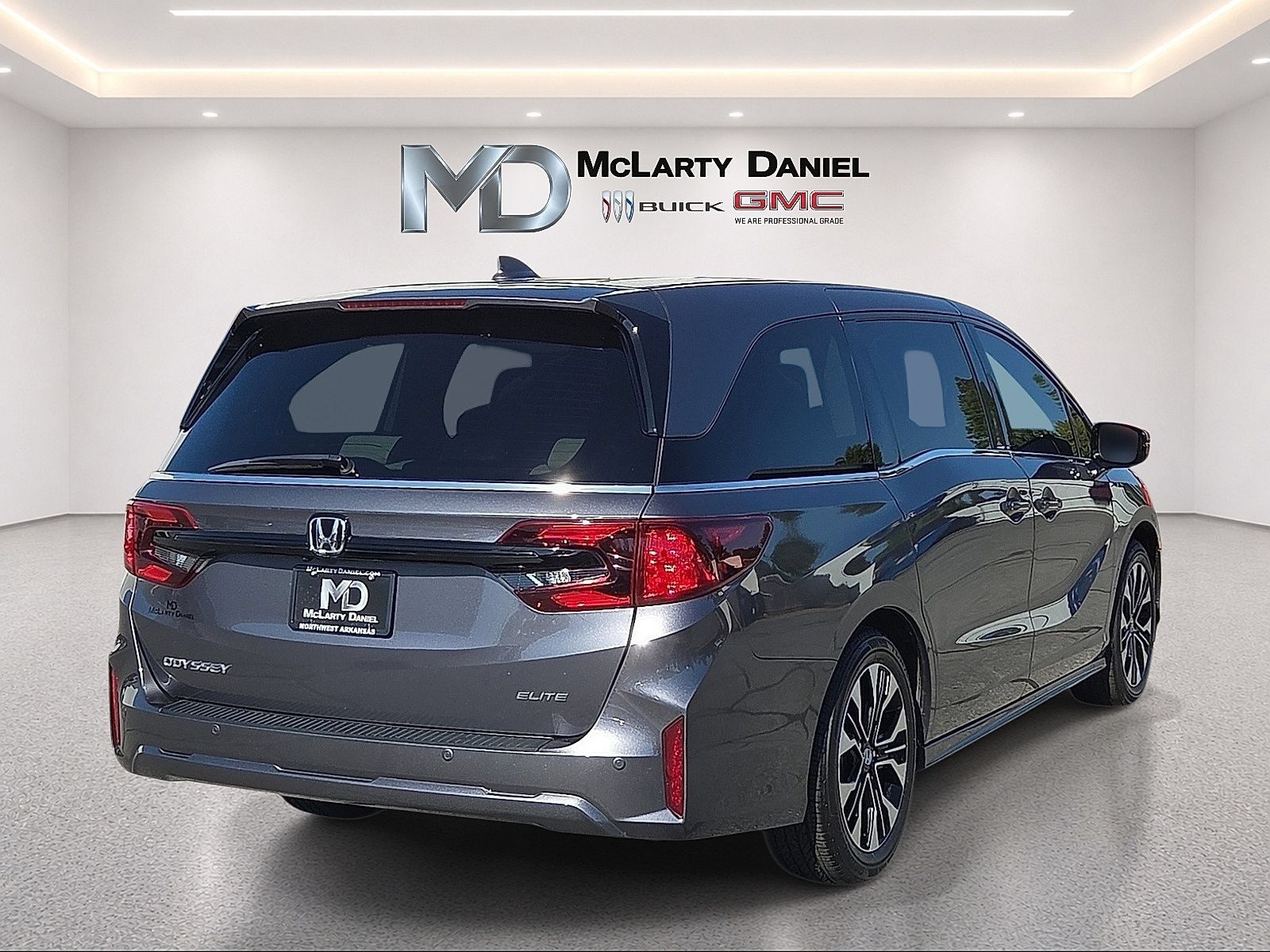 Used 2025 Honda Odyssey Elite image 14