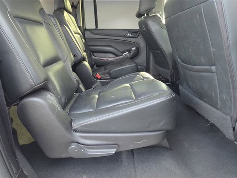 Used 2019 GMC Yukon XL SLT image 15