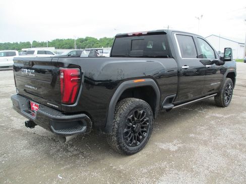 New 2026 GMC Sierra 2500 Denali Ultimate AWD/4WD image 5
