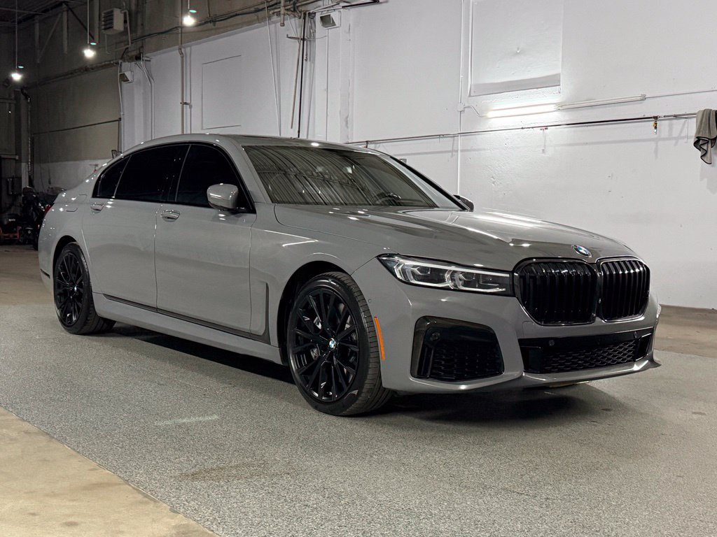 Used 2022 BMW 750i xDrive w/ Executive Package AWD/4WD image 3