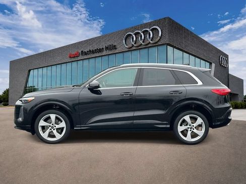 Certified 2025 Audi Q5 Premium Plus w/ Premium Plus AWD/4WD image 2