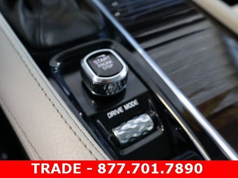 Used 2018 Volvo S90 T5 Momentum w/ Convenience Package image 24