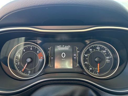 Used 2019 Jeep Cherokee Latitude Plus w/ Cold Weather Group image 23