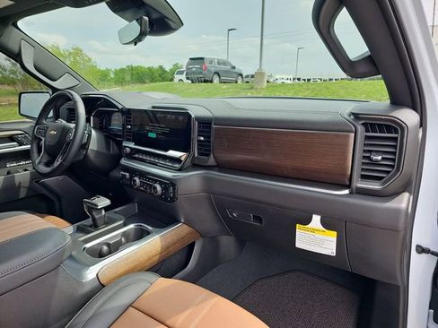 New 2026 Chevrolet Silverado 1500 High Country w/ Technology Package AWD/4WD image 29