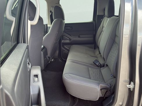 Used 2025 Nissan Frontier S RWD image 16