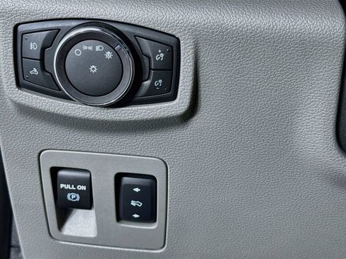 Used 2018 Ford F150 XLT w/ Equipment Group 302A Luxury RWD image 14