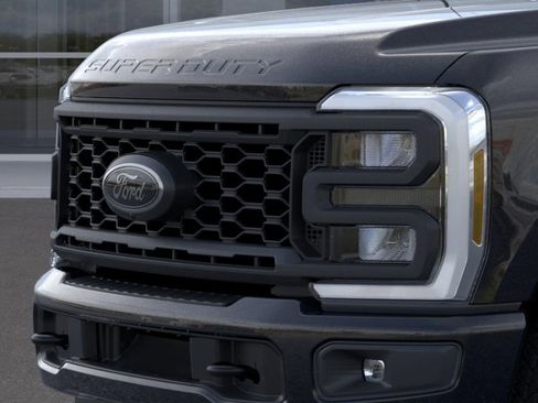 New 2025 Ford F350 Lariat w/ Black Appearance Package image 17
