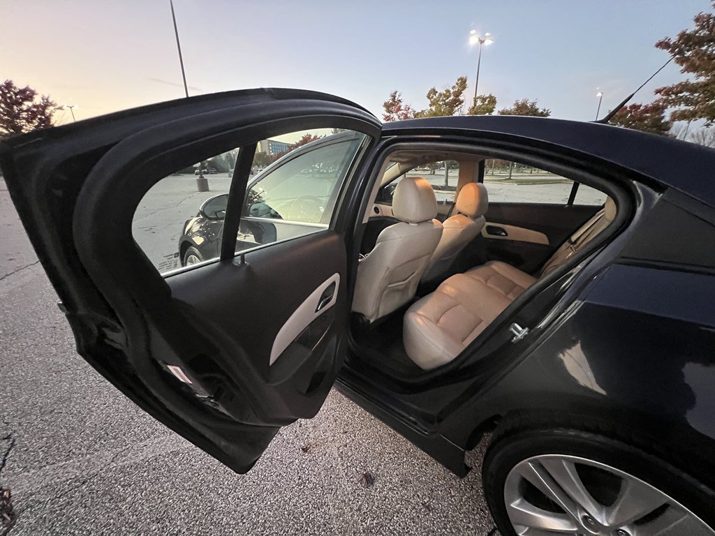 Used 2014 Chevrolet Cruze LTZ w/ RS Package FWD image 13