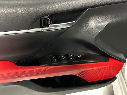 Used 2022 Toyota Camry XSE w/ Navigation Package image 12