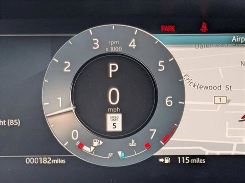 Certified 2026 Land Rover Range Rover Evoque Dynamic SE AWD/4WD image 11