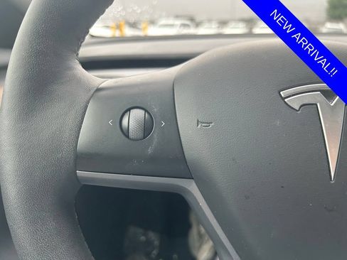 Used 2023 Tesla Model 3 Standard Range RWD image 14