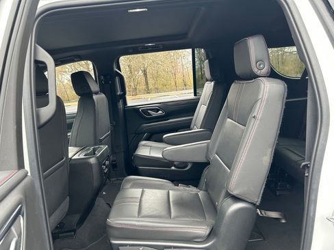 Used 2022 Chevrolet Suburban RST w/ Luxury Package AWD/4WD image 7