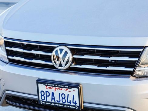 Used 2020 Volkswagen Tiguan SE w/ Panoramic Sunroof Package AWD/4WD image 6