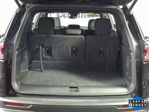 Used 2025 GMC Acadia Elevation image 25