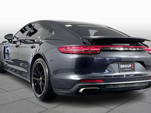 Used 2018 Porsche Panamera image 11