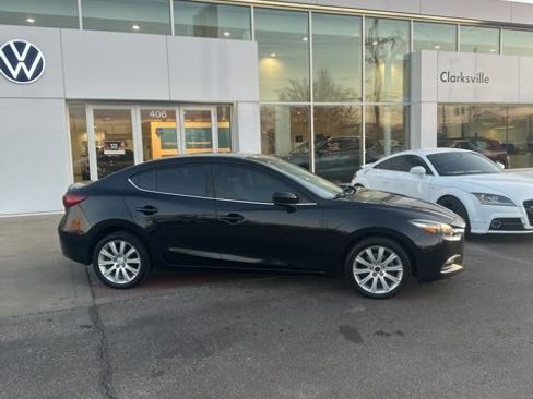 Used 2018 MAZDA MAZDA3 Touring image 4