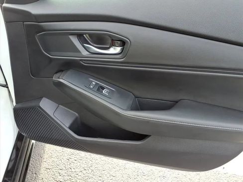 Used 2024 Honda Accord Sport image 11