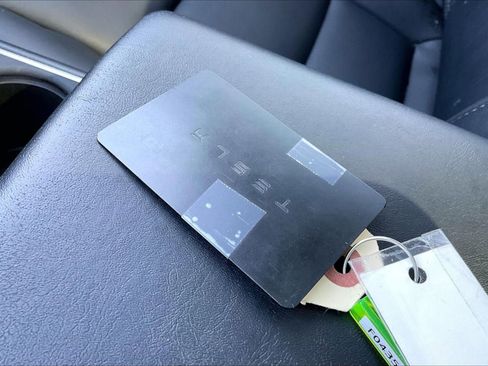 Used 2020 Tesla Model Y Long Range AWD/4WD image 10