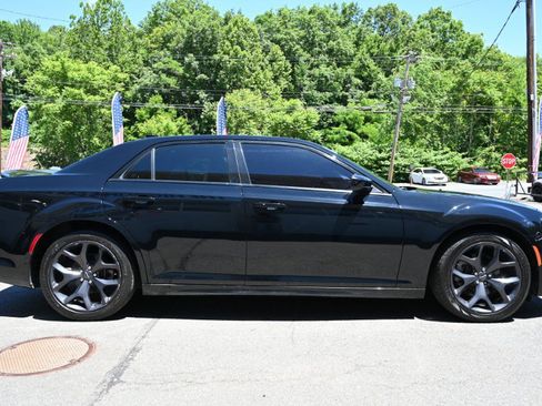 Used 2021 Chrysler 300 S w/ S Model Appearance Package RWD image 8