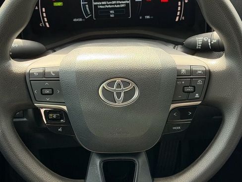 Used 2025 Toyota Camry LE FWD image 13