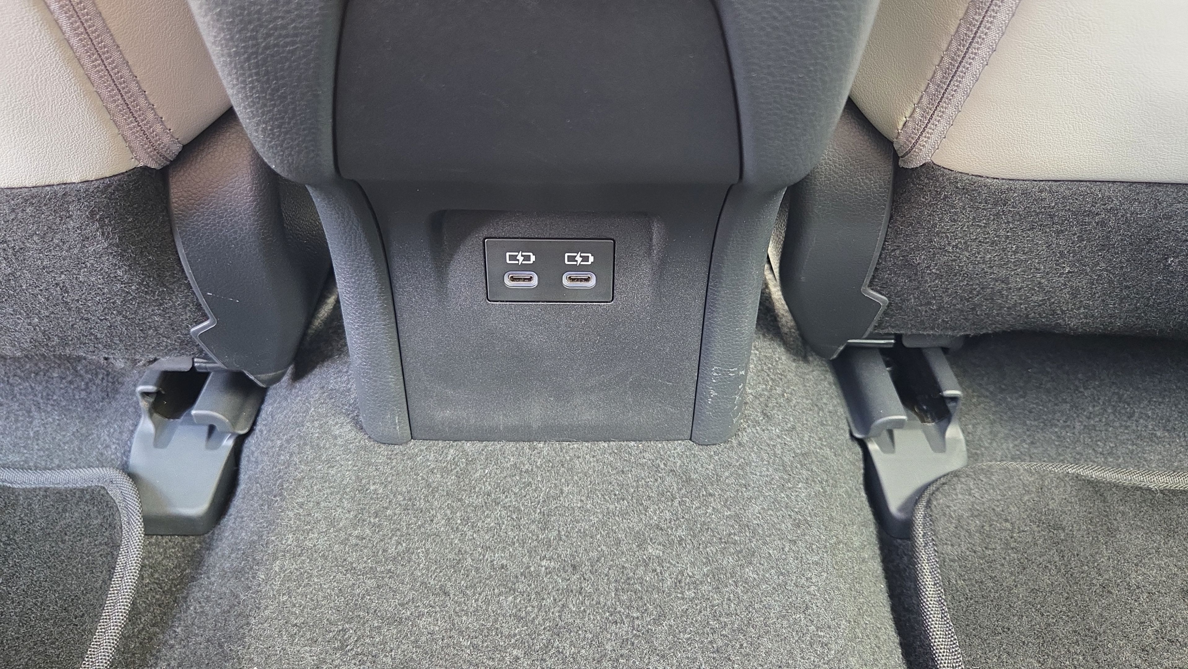 Certified 2023 Toyota Prius XLE FWD image 15