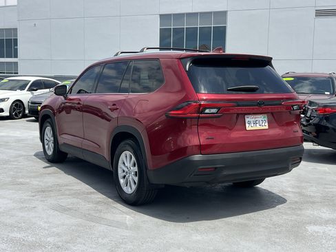 Used 2024 Toyota Grand Highlander AWD image 4