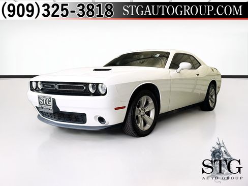 Used 2023 Dodge Challenger SXT RWD image 1
