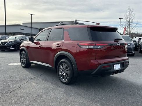 Certified 2025 Nissan Pathfinder SV w/ SV Premium Package image 6