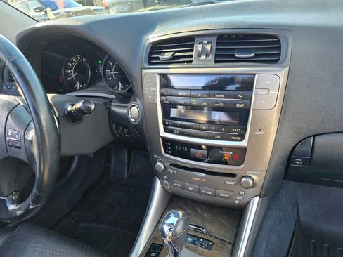 Used 2010 Lexus IS 250C image 35