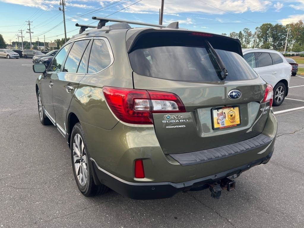 Used 2017 Subaru Outback 3.6R Touring AWD/4WD image 5