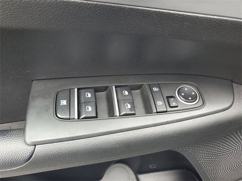 Used 2023 Kia Forte LXS w/ LXS Technology Package image 19