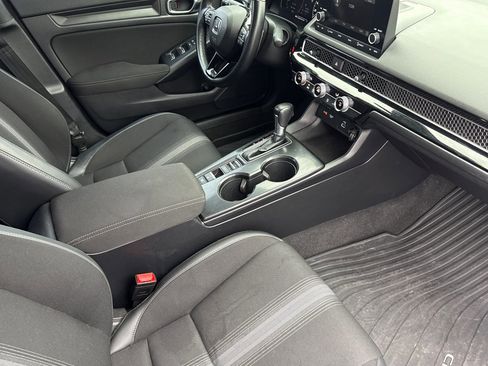 Used 2023 Honda Civic Sport image 18