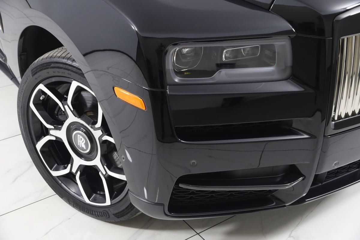 Used 2024 Rolls-Royce Cullinan Black Badge AWD/4WD image 27