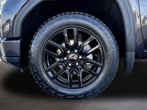 Used 2022 GMC Sierra 1500 Elevation w/ X31 Off-Road Package image 9