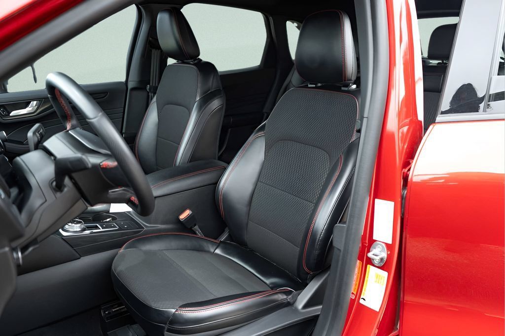 Used 2024 Ford Escape ST-Line FWD image 15