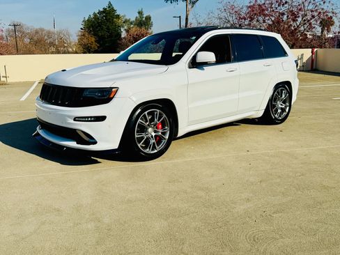 Used 2014 Jeep Grand Cherokee SRT8 w/ Luxury Group II image 4