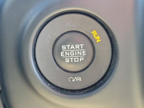 Used 2022 Jeep Wrangler Unlimited Sahara w/ LED Lighting Group AWD/4WD image 26