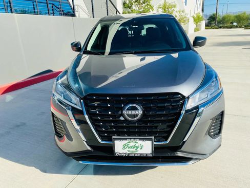Used 2023 Nissan Kicks S FWD image 2