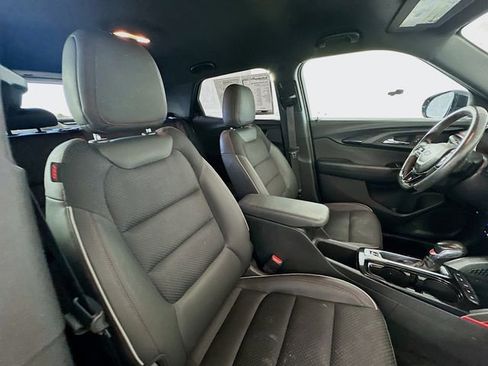 Used 2022 Chevrolet TrailBlazer RS FWD image 26