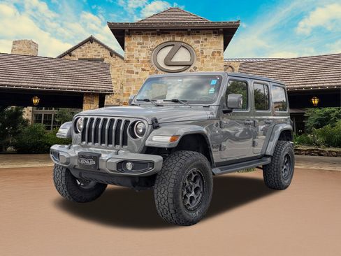 Used 2022 Jeep Wrangler Unlimited Sahara AWD/4WD image 4