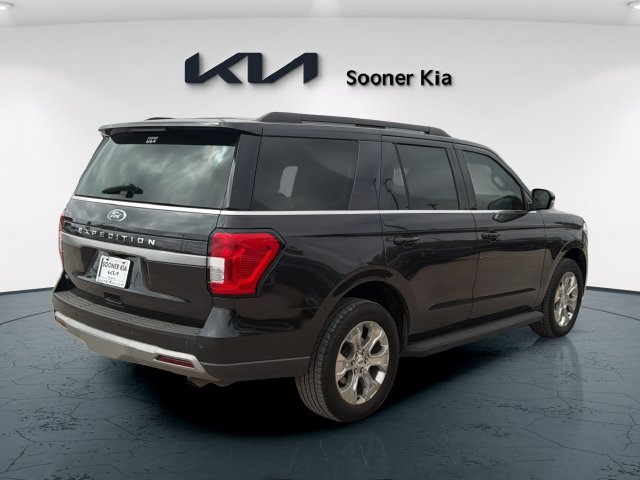 Used 2024 Ford Expedition XLT RWD image 6