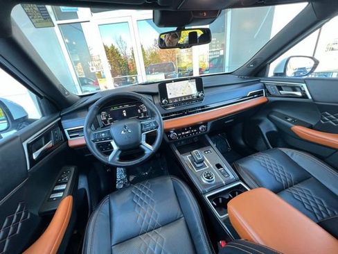 Used 2023 Mitsubishi Outlander SEL image 31