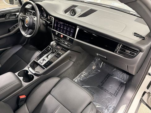 Certified 2026 Porsche Macan S AWD/4WD image 15