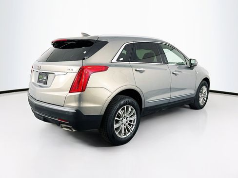 Used 2018 Cadillac XT5 Luxury w/ Driver Awareness Package AWD/4WD image 9