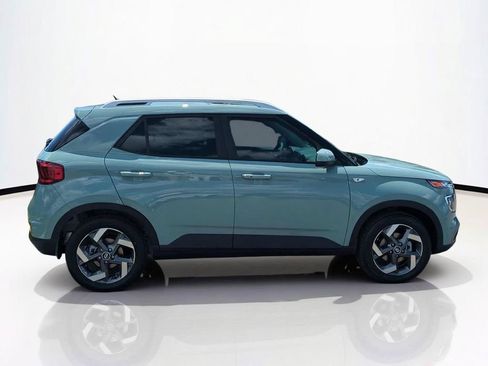 New 2026 Hyundai Venue SEL FWD image 4
