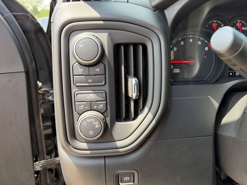 Used 2021 Chevrolet Silverado 2500 Custom w/ Custom Convenience Package AWD/4WD image 23